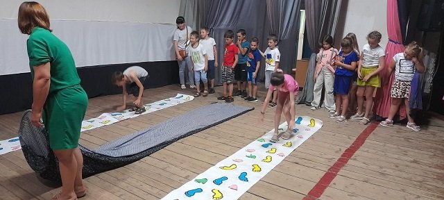 Игровые программы для детей из лагеря \"Бригантина\", МБОУ СОШ N 28 с. Ивановка